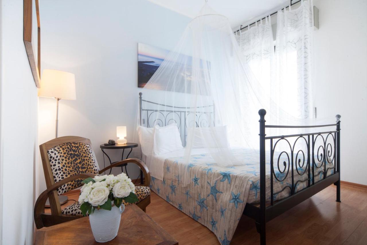 Hotel Betty Римини Экстерьер фото
